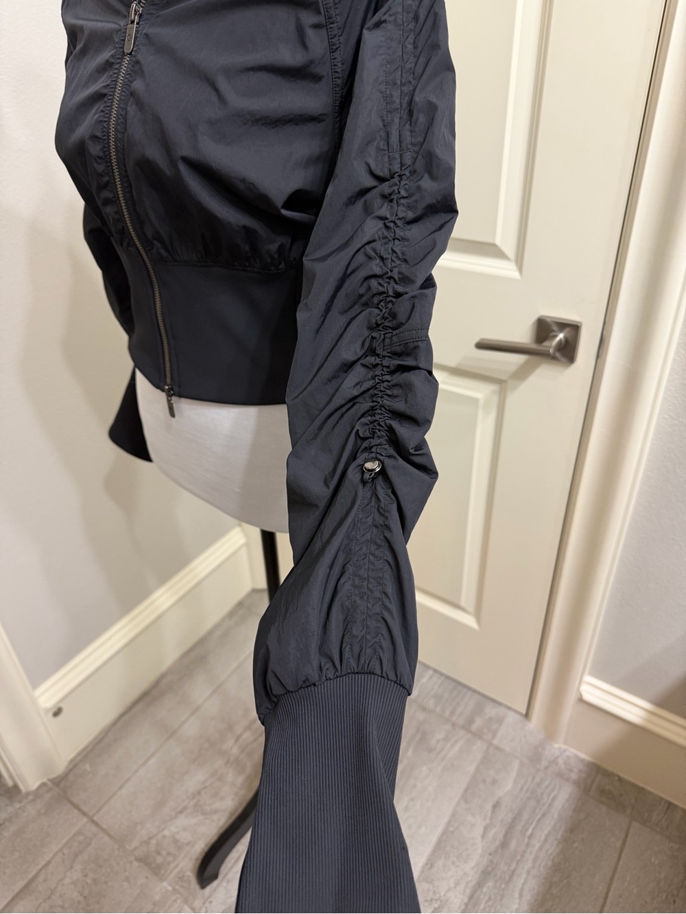 NWT Lululemon Ruched Ribbed Waist Jacket - Picture 5 of 9